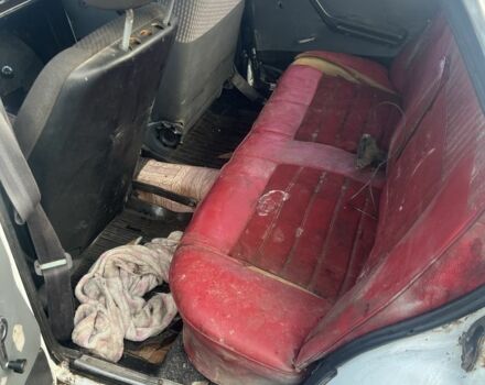 Белый ВАЗ 2106, объемом двигателя 1.6 л и пробегом 456 тыс. км за 354 $, фото 7 на Automoto.ua