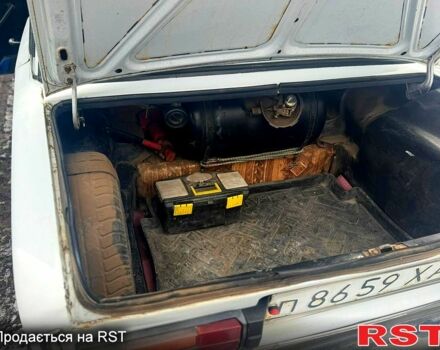 Білий ВАЗ 2106, об'ємом двигуна 1.5 л та пробігом 263 тис. км за 700 $, фото 8 на Automoto.ua