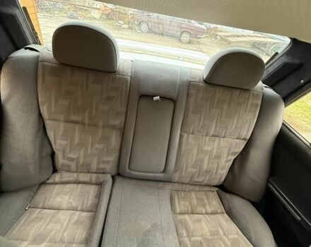 Белый ВАЗ 2106, объемом двигателя 0 л и пробегом 170 тыс. км за 650 $, фото 5 на Automoto.ua