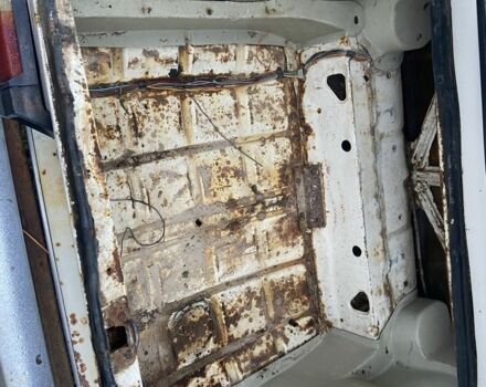 Белый ВАЗ 2106, объемом двигателя 0 л и пробегом 2 тыс. км за 332 $, фото 5 на Automoto.ua