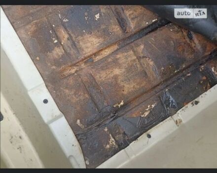 Белый ВАЗ 2106, объемом двигателя 0 л и пробегом 82 тыс. км за 2550 $, фото 7 на Automoto.ua