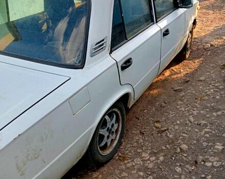 Белый ВАЗ 2106, объемом двигателя 1.3 л и пробегом 200 тыс. км за 550 $, фото 1 на Automoto.ua