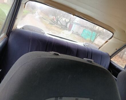 Белый ВАЗ 2106, объемом двигателя 3 л и пробегом 111 тыс. км за 618 $, фото 6 на Automoto.ua