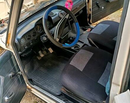 Белый ВАЗ 2106, объемом двигателя 1.5 л и пробегом 0 тыс. км за 2000 $, фото 9 на Automoto.ua