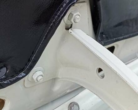 Белый ВАЗ 2106, объемом двигателя 1.5 л и пробегом 36 тыс. км за 3900 $, фото 63 на Automoto.ua