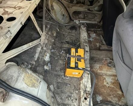 Белый ВАЗ 2106, объемом двигателя 1.5 л и пробегом 7 тыс. км за 750 $, фото 5 на Automoto.ua