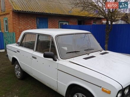 Белый ВАЗ 2106, объемом двигателя 0 л и пробегом 300 тыс. км за 700 $, фото 1 на Automoto.ua