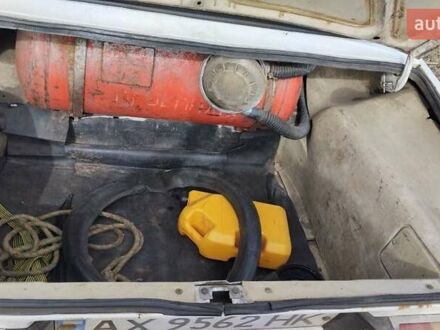 ВАЗ 2106 1989 в Кропивницком (Кировограде) на Automoto.ua Белый ВАЗ 2106, объемом двигателя 1.3 л и пробегом 138 тыс. км за 650 $, фото 1 на Automoto.ua