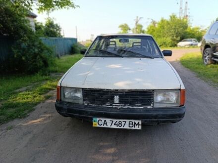 ВАЗ 2106 1990 в Смеле на Automoto.ua Белый ВАЗ 2106, объемом двигателя 1.6 л и пробегом 111 тыс. км за 400 $, фото 1 на Automoto.ua