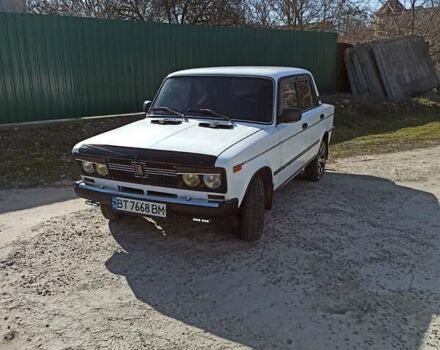 Белый ВАЗ 2106, объемом двигателя 1.5 л и пробегом 200 тыс. км за 1000 $, фото 1 на Automoto.ua