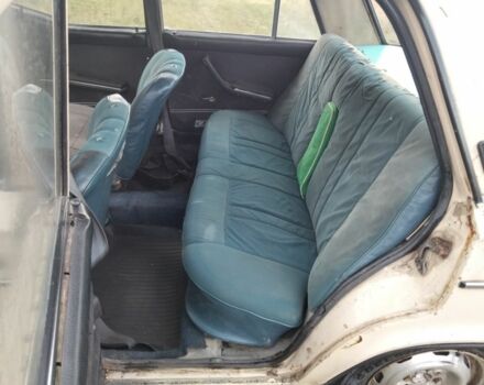 Бежевый ВАЗ 2106, объемом двигателя 0 л и пробегом 200 тыс. км за 402 $, фото 7 на Automoto.ua