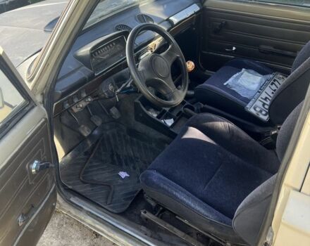 Бежевый ВАЗ 2106, объемом двигателя 1.6 л и пробегом 50 тыс. км за 350 $, фото 3 на Automoto.ua