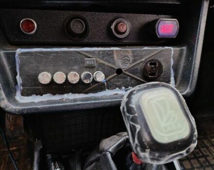 Бежевый ВАЗ 2106, объемом двигателя 0 л и пробегом 3 тыс. км за 143 $, фото 6 на Automoto.ua