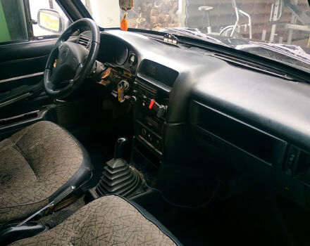 ВАЗ 2106 1991 в Днепре (Днепропетровске) на Automoto.ua Черный ВАЗ 2106, объемом двигателя 1.5 л и пробегом 350 тыс. км за 650 $, фото 1 на Automoto.ua