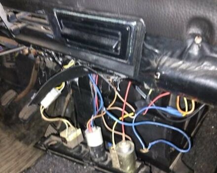 Черный ВАЗ 2106, объемом двигателя 1 л и пробегом 712 тыс. км за 550 $, фото 6 на Automoto.ua