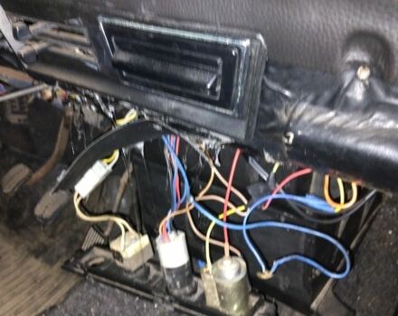 Черный ВАЗ 2106, объемом двигателя 1 л и пробегом 712 тыс. км за 550 $, фото 7 на Automoto.ua