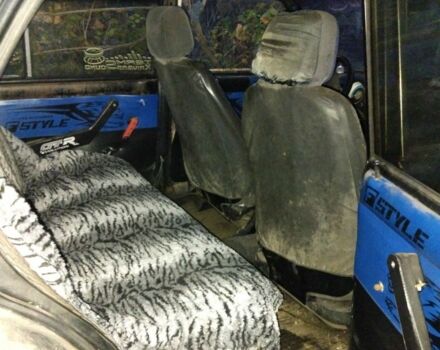 Черный ВАЗ 2106, объемом двигателя 1 л и пробегом 712 тыс. км за 550 $, фото 2 на Automoto.ua