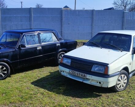 Черный ВАЗ 2106, объемом двигателя 1.5 л и пробегом 340 тыс. км за 1016 $, фото 1 на Automoto.ua