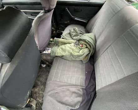 Фиолетовый ВАЗ 2106, объемом двигателя 1.3 л и пробегом 18 тыс. км за 471 $, фото 12 на Automoto.ua