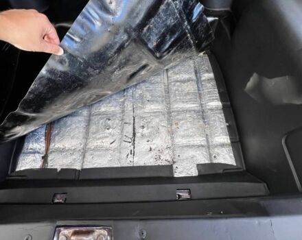 Фіолетовий ВАЗ 2106, об'ємом двигуна 0 л та пробігом 200 тис. км за 1450 $, фото 11 на Automoto.ua