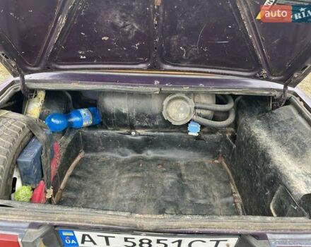 Фиолетовый ВАЗ 2106, объемом двигателя 1.5 л и пробегом 265 тыс. км за 584 $, фото 5 на Automoto.ua