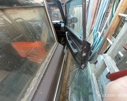 Коричневый ВАЗ 2106, объемом двигателя 1.3 л и пробегом 173 тыс. км за 499 $, фото 5 на Automoto.ua