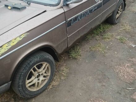 Коричневий ВАЗ 2106, об'ємом двигуна 1.3 л та пробігом 569 тис. км за 475 $, фото 1 на Automoto.ua