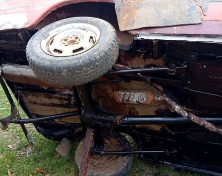 Красный ВАЗ 2106, объемом двигателя 1.6 л и пробегом 170 тыс. км за 750 $, фото 3 на Automoto.ua