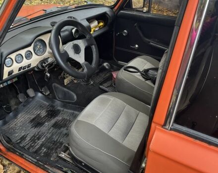ВАЗ 2106 1976 в Запорожье на Automoto.ua Красный ВАЗ 2106, объемом двигателя 1.6 л и пробегом 180 тыс. км за 800 $, фото 5 на Automoto.ua