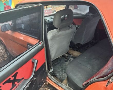 Красный ВАЗ 2106, объемом двигателя 1.5 л и пробегом 80 тыс. км за 523 $, фото 2 на Automoto.ua