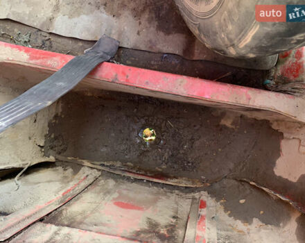 ВАЗ 2106 1980 в Хмельнике на Automoto.ua Красный ВАЗ 2106, объемом двигателя 1.3 л и пробегом 248 тыс. км за 1200 $, фото 7 на Automoto.ua