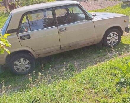 Красный ВАЗ 2106, объемом двигателя 1.5 л и пробегом 300 тыс. км за 726 $, фото 4 на Automoto.ua