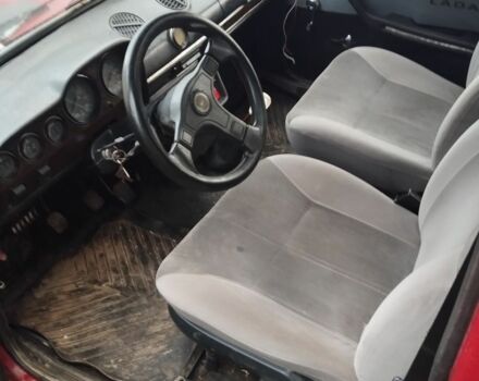 Красный ВАЗ 2106, объемом двигателя 1.6 л и пробегом 320 тыс. км за 238 $, фото 4 на Automoto.ua