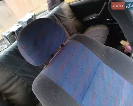 Красный ВАЗ 2106, объемом двигателя 1.5 л и пробегом 63 тыс. км за 800 $, фото 9 на Automoto.ua