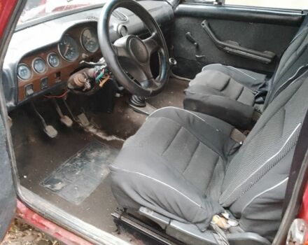 Красный ВАЗ 2106, объемом двигателя 1.3 л и пробегом 100 тыс. км за 286 $, фото 5 на Automoto.ua