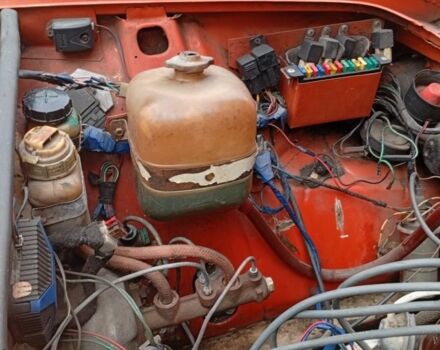 Красный ВАЗ 2106, объемом двигателя 1.5 л и пробегом 35 тыс. км за 500 $, фото 3 на Automoto.ua