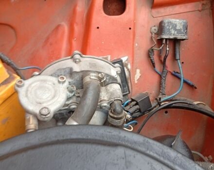 Красный ВАЗ 2106, объемом двигателя 1.5 л и пробегом 35 тыс. км за 500 $, фото 4 на Automoto.ua