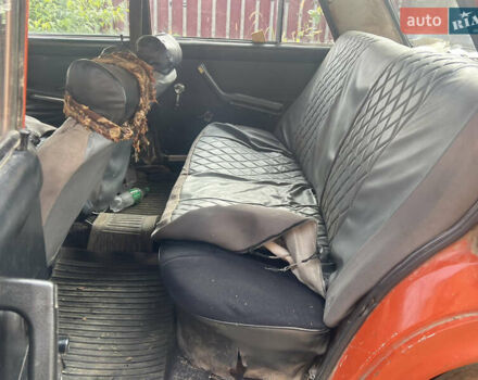 Красный ВАЗ 2106, объемом двигателя 1.3 л и пробегом 300 тыс. км за 320 $, фото 6 на Automoto.ua