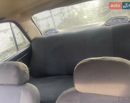 Красный ВАЗ 2106, объемом двигателя 1.29 л и пробегом 467 тыс. км за 595 $, фото 5 на Automoto.ua