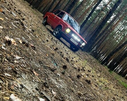 Красный ВАЗ 2106, объемом двигателя 1.6 л и пробегом 70 тыс. км за 950 $, фото 2 на Automoto.ua