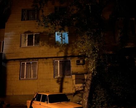 Красный ВАЗ 2106, объемом двигателя 1.3 л и пробегом 95 тыс. км за 1600 $, фото 6 на Automoto.ua