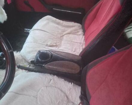 Красный ВАЗ 2106, объемом двигателя 1.3 л и пробегом 180 тыс. км за 750 $, фото 2 на Automoto.ua