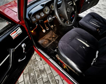 Красный ВАЗ 2106, объемом двигателя 0 л и пробегом 60 тыс. км за 946 $, фото 4 на Automoto.ua