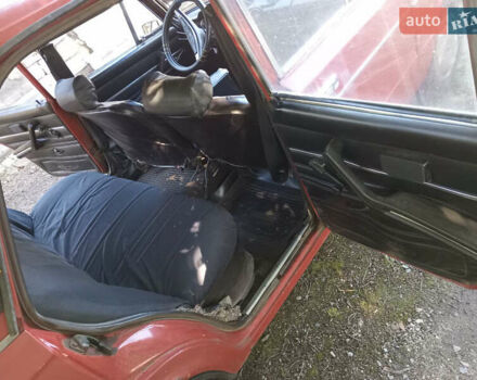ВАЗ 2106 1990 у Соленом на Automoto.ua Червоний ВАЗ 2106, об'ємом двигуна 1.5 л та пробігом 100 тис. км за 521 $, фото 9 на Automoto.ua