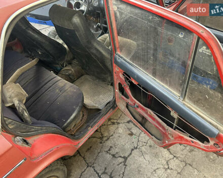 Красный ВАЗ 2106, объемом двигателя 1.5 л и пробегом 300 тыс. км за 141 $, фото 7 на Automoto.ua