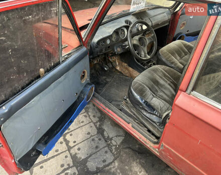 Красный ВАЗ 2106, объемом двигателя 1.5 л и пробегом 300 тыс. км за 141 $, фото 2 на Automoto.ua