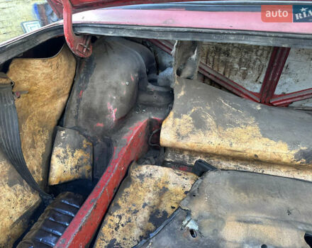 Красный ВАЗ 2106, объемом двигателя 1.5 л и пробегом 300 тыс. км за 141 $, фото 3 на Automoto.ua