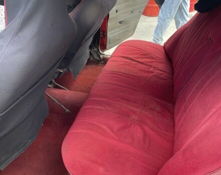 Красный ВАЗ 2106, объемом двигателя 1.6 л и пробегом 300 тыс. км за 500 $, фото 5 на Automoto.ua