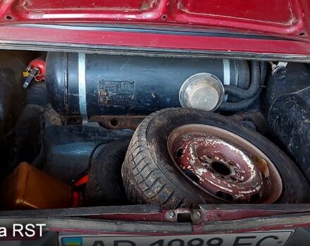 Красный ВАЗ 2106, объемом двигателя 1.5 л и пробегом 270 тыс. км за 1000 $, фото 9 на Automoto.ua