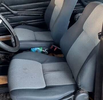 Красный ВАЗ 2106, объемом двигателя 1.5 л и пробегом 250 тыс. км за 600 $, фото 5 на Automoto.ua